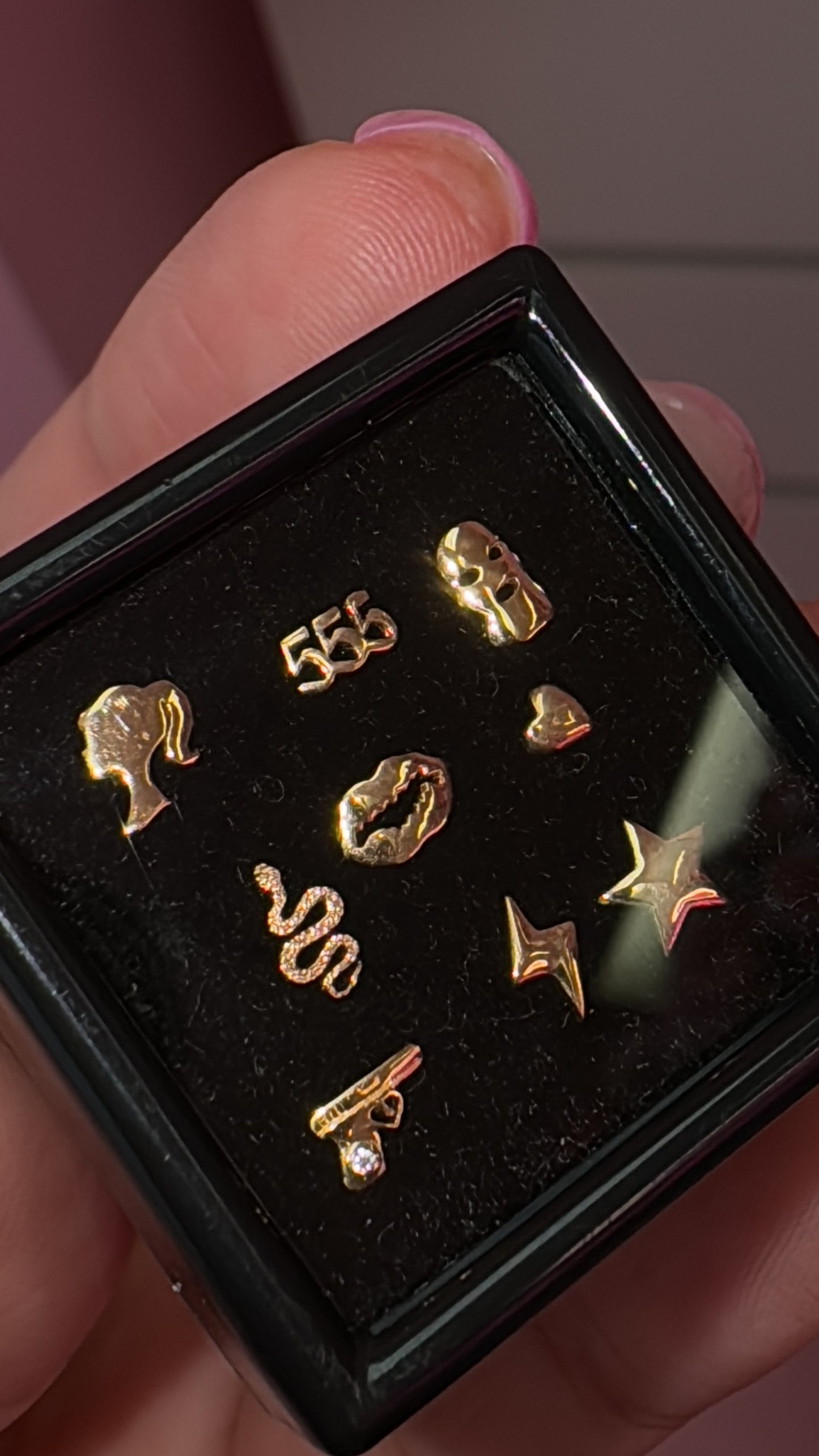 SKI MASK 18K CHARM